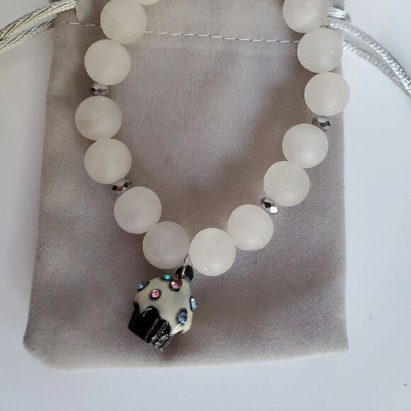 Natural White Quartz Stone Beaded Stretch Gemstone Bracelet w/Cupcake Charm NEW - Picture 8 of 14